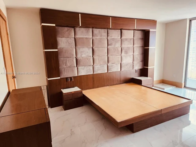 2801 NE 183rd St # 1201W, Aventura FL 33160