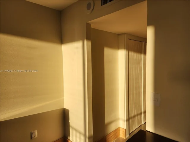 2801 NE 183rd St # 1201W, Aventura FL 33160