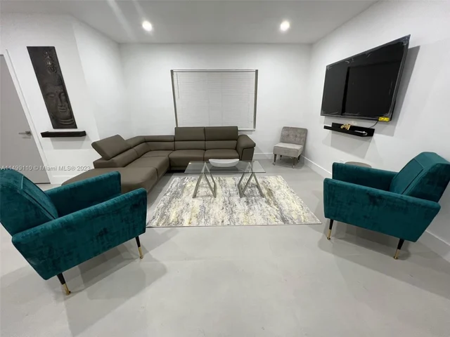 14101 NW 1st Ave, Miami FL 33168