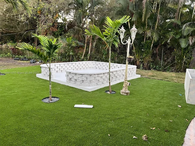 14101 NW 1st Ave, Miami FL 33168