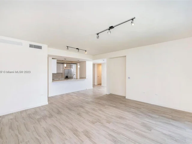 999 SW 1st Ave # 1417, Miami FL 33130