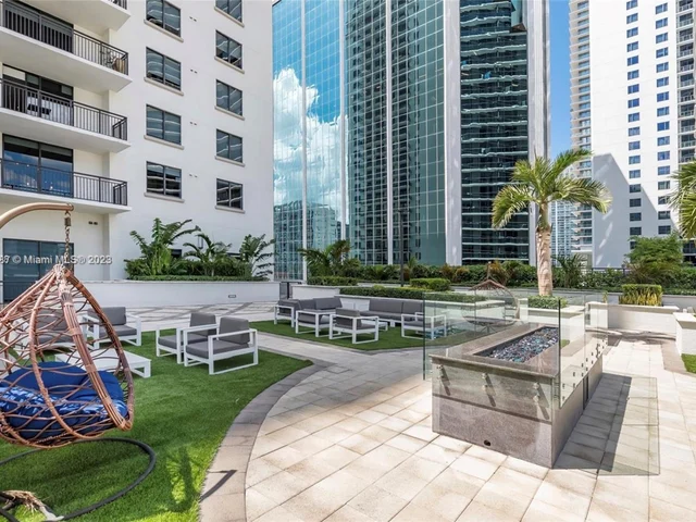 999 SW 1st Ave # 1417, Miami FL 33130