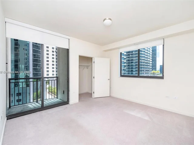 999 SW 1st Ave # 1417, Miami FL 33130