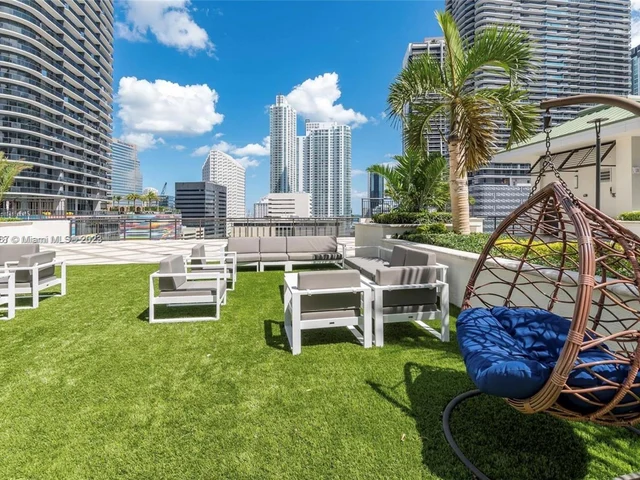 999 SW 1st Ave # 1417, Miami FL 33130