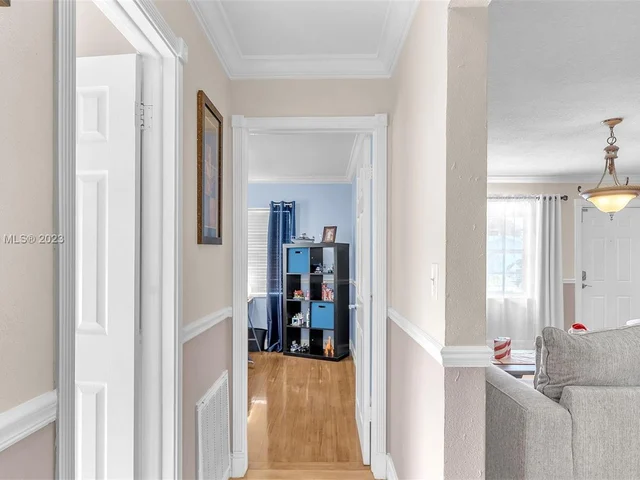 8106 NW 94th Ave, Tamarac FL 33321