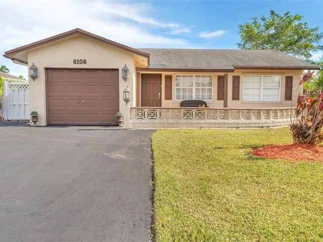 8106 NW 94th Ave, Tamarac FL 33321