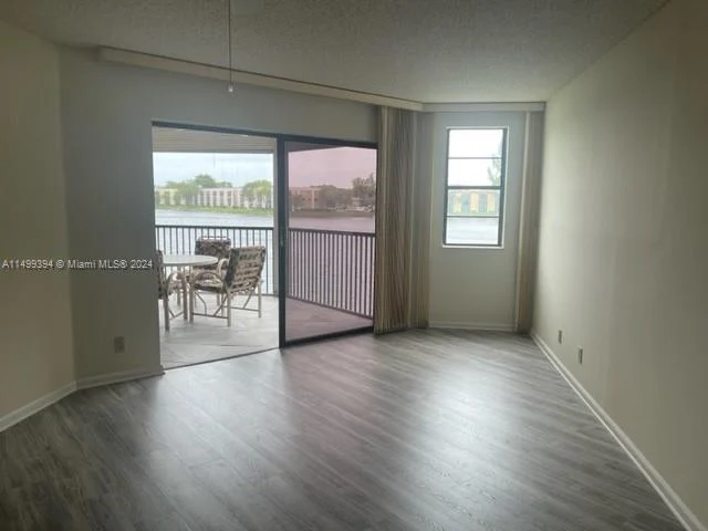 7228 Fairfax Dr # 203, Tamarac FL 33321