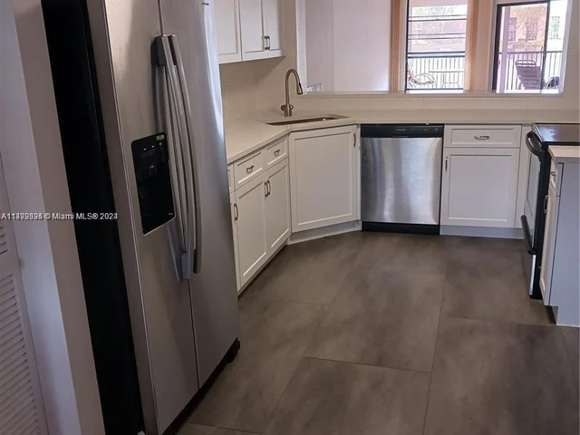 7228 Fairfax Dr # 203, Tamarac FL 33321