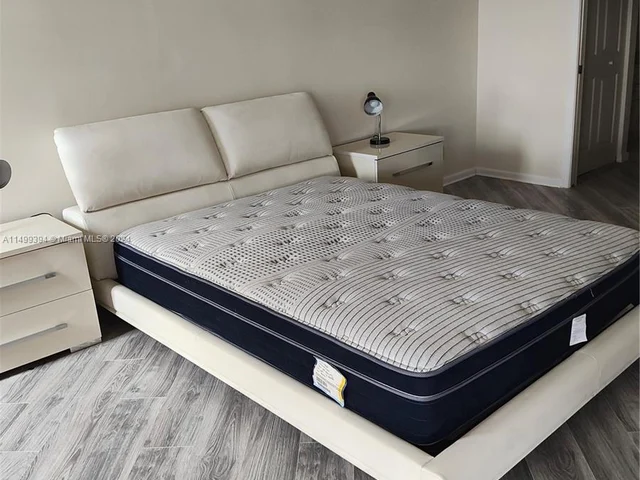 7228 Fairfax Dr # 203, Tamarac FL 33321