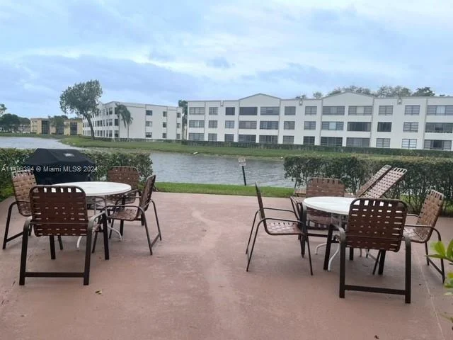 7228 Fairfax Dr # 203, Tamarac FL 33321