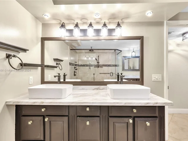 3090 N Course Dr # 106, Pompano Beach FL 33069