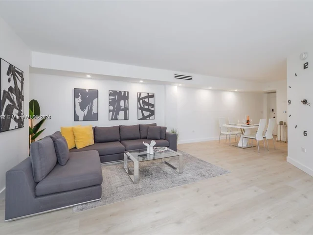 825 Brickell Bay Dr # 548, Miami FL 33131