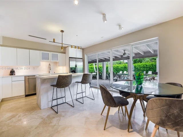 7401 SW 117th St, Pinecrest FL 33156