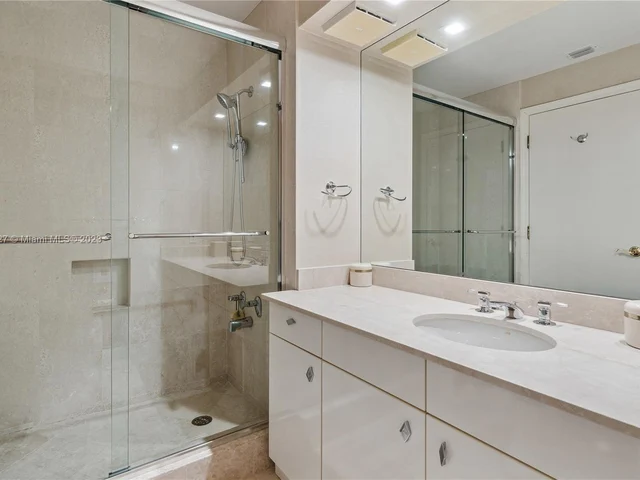 10101 Collins Ave # 20B, Bal Harbour FL 33154