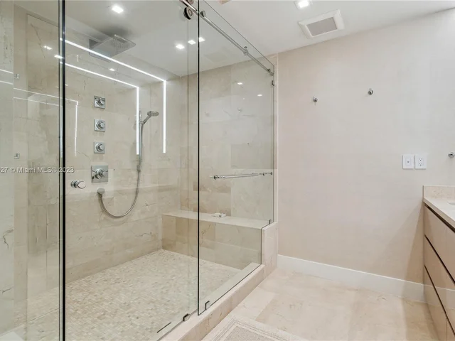 10101 Collins Ave # 20B, Bal Harbour FL 33154