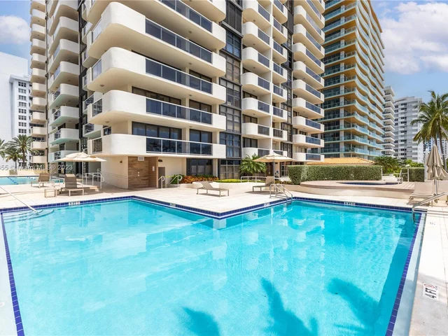 5757 Collins Ave # 605, Miami Beach FL 33140