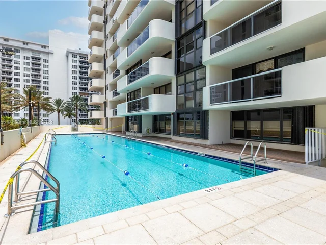 5757 Collins Ave # 605, Miami Beach FL 33140