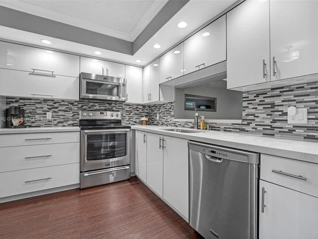 12750 SW 4th Ct # 310J, Pembroke Pines FL 33027