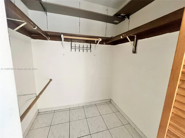 11880 SW 2nd St, Miami FL 33184