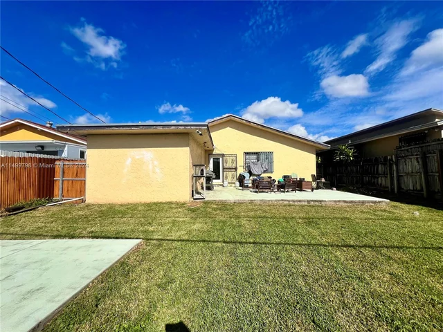 11880 SW 2nd St, Miami FL 33184