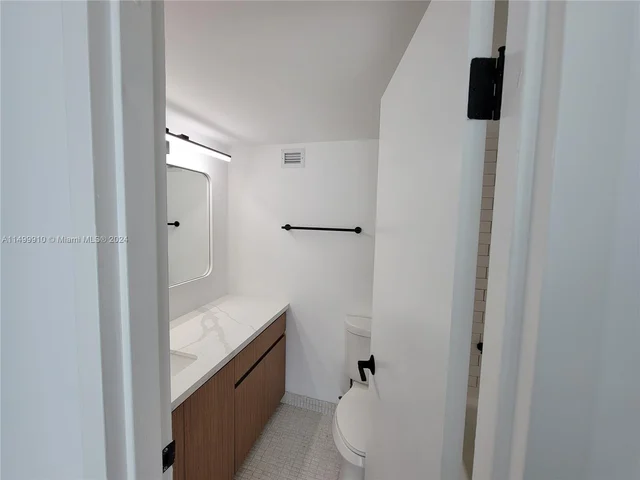 2655 Collins Ave # 608, Miami Beach FL 33140