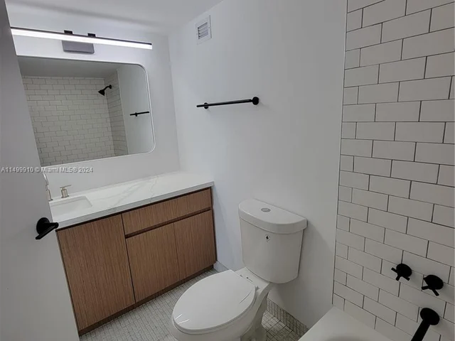 2655 Collins Ave # 608, Miami Beach FL 33140