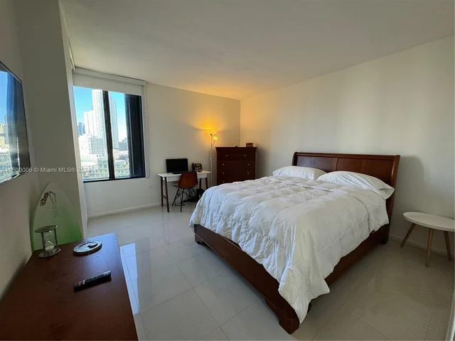 520 Brickell Key Dr # A1515, Miami FL 33131