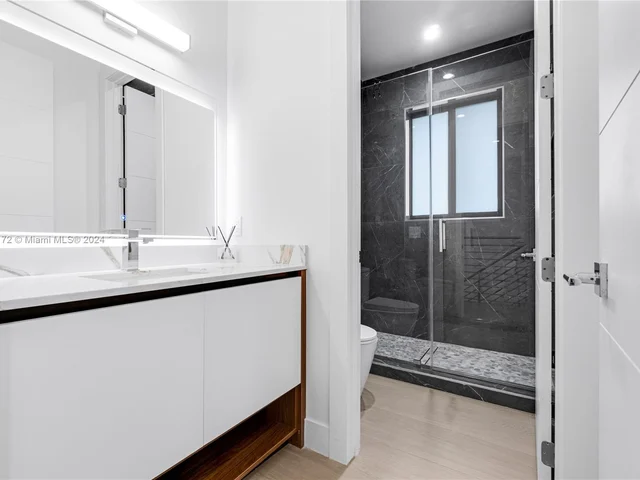 6535 SW 26th St, Miami FL 33155