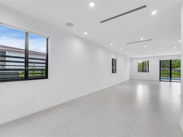 6535 SW 26th St, Miami FL 33155