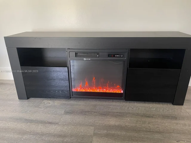 1975 NE 135th St # 2F, North Miami FL 33181