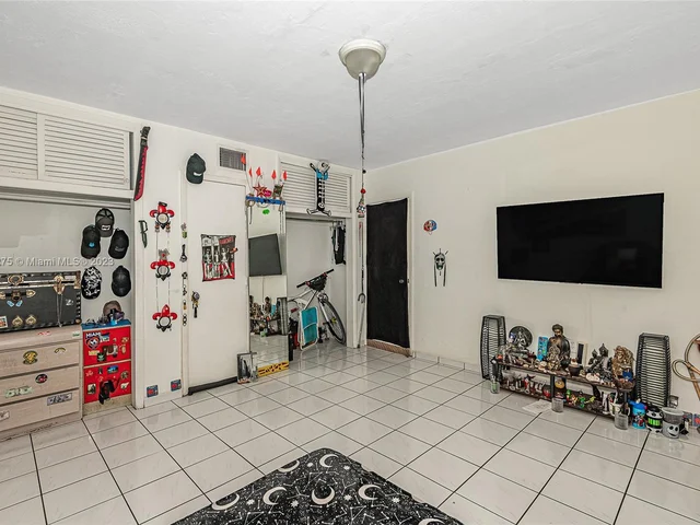 626 Meridian Ave # 12, Miami Beach FL 33139