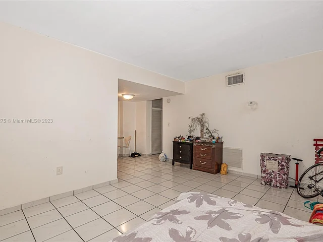 626 Meridian Ave # 12, Miami Beach FL 33139