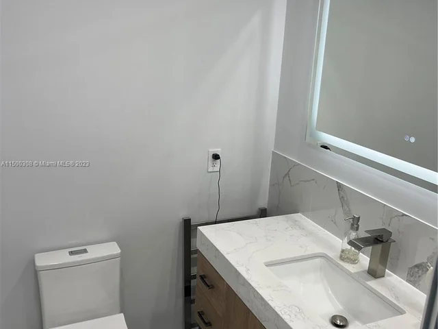 2750 NE 183rd St # 606, Aventura FL 33160