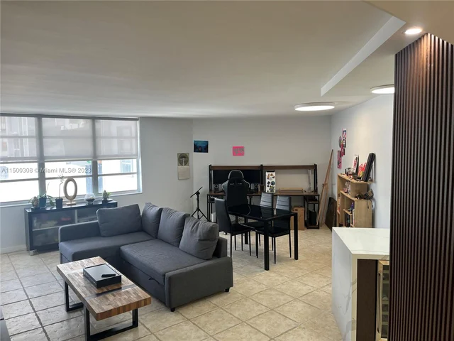 2750 NE 183rd St # 606, Aventura FL 33160