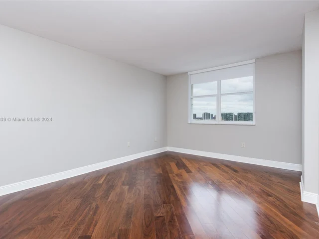 500 Bayview Dr # 1731, Sunny Isles Beach FL 33160