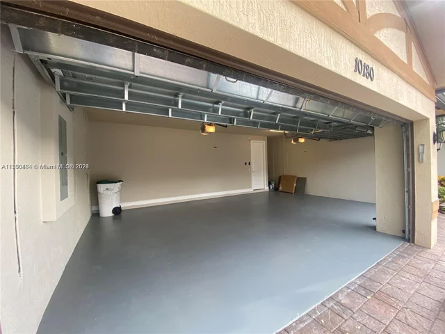 10180 Lake Vista Ct, Parkland FL 33076