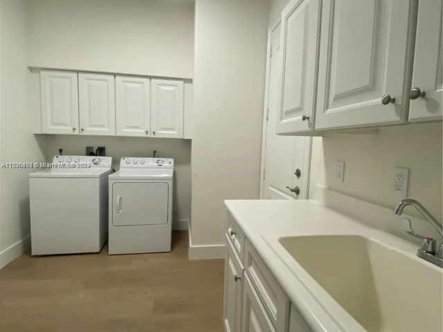 10180 Lake Vista Ct, Parkland FL 33076