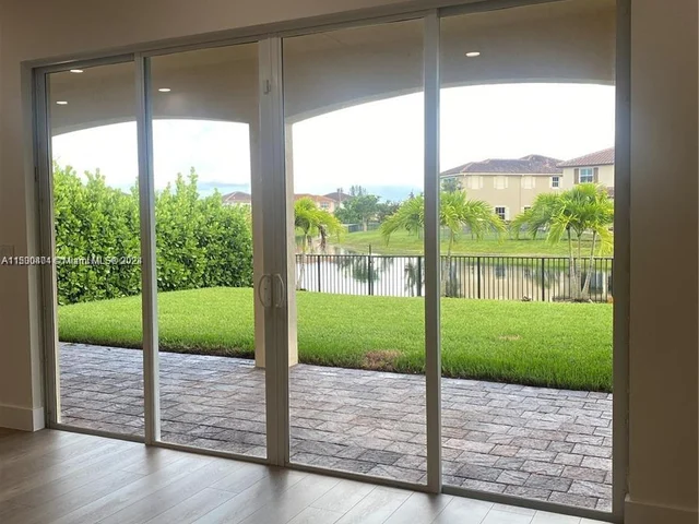 10180 Lake Vista Ct, Parkland FL 33076