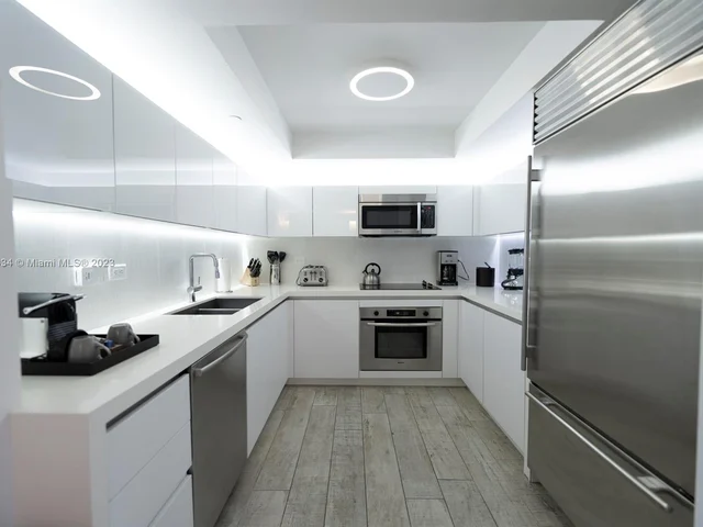 102 24th St # 1545, Miami Beach FL 33139