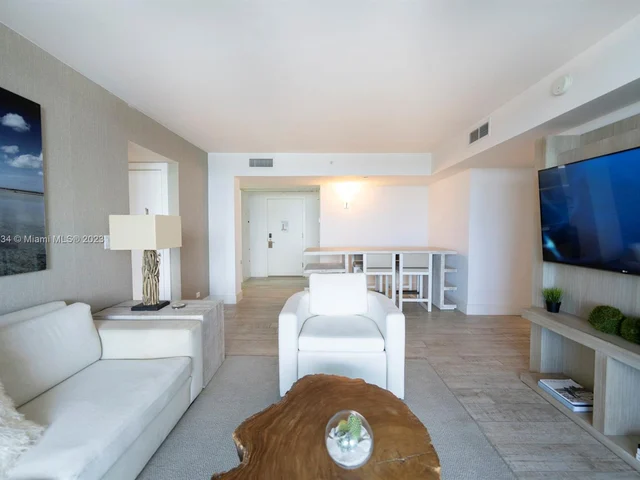 102 24th St # 1545, Miami Beach FL 33139