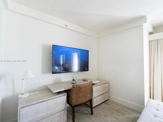 102 24th St # 1545, Miami Beach FL 33139
