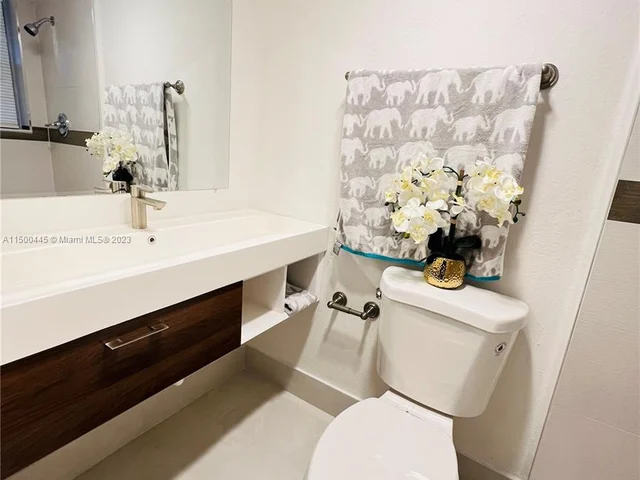 101 E Mcnab Rd # 325, Pompano Beach FL 33060