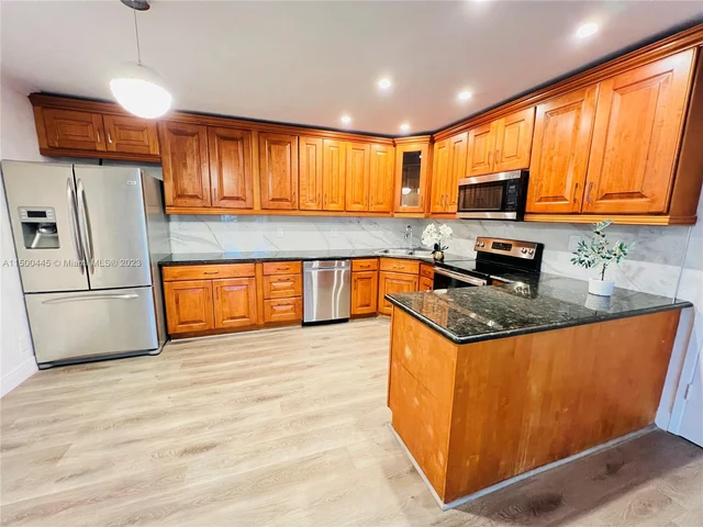 101 E Mcnab Rd # 325, Pompano Beach FL 33060