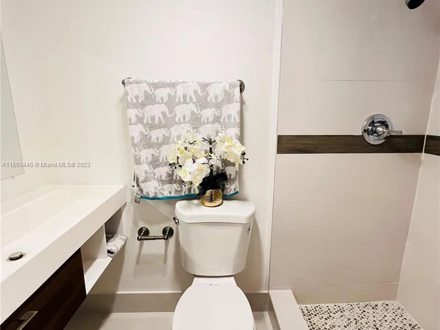 101 E Mcnab Rd # 325, Pompano Beach FL 33060