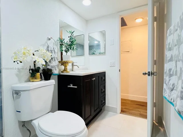 101 E Mcnab Rd # 325, Pompano Beach FL 33060