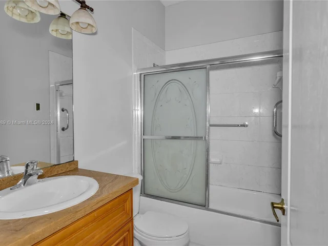 1819 NE 37th Pl, Homestead FL 33033