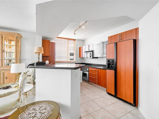 1551 N Flagler Dr # 818, West Palm Beach FL 33401