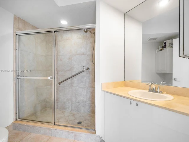 1551 N Flagler Dr # 818, West Palm Beach FL 33401