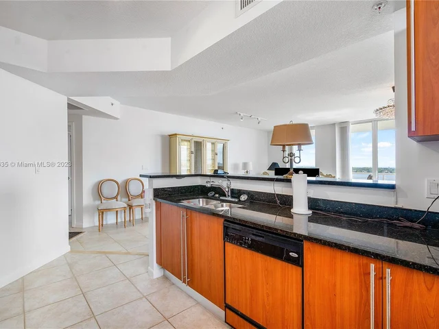 1551 N Flagler Dr # 818, West Palm Beach FL 33401