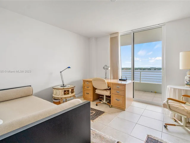 1551 N Flagler Dr # 818, West Palm Beach FL 33401